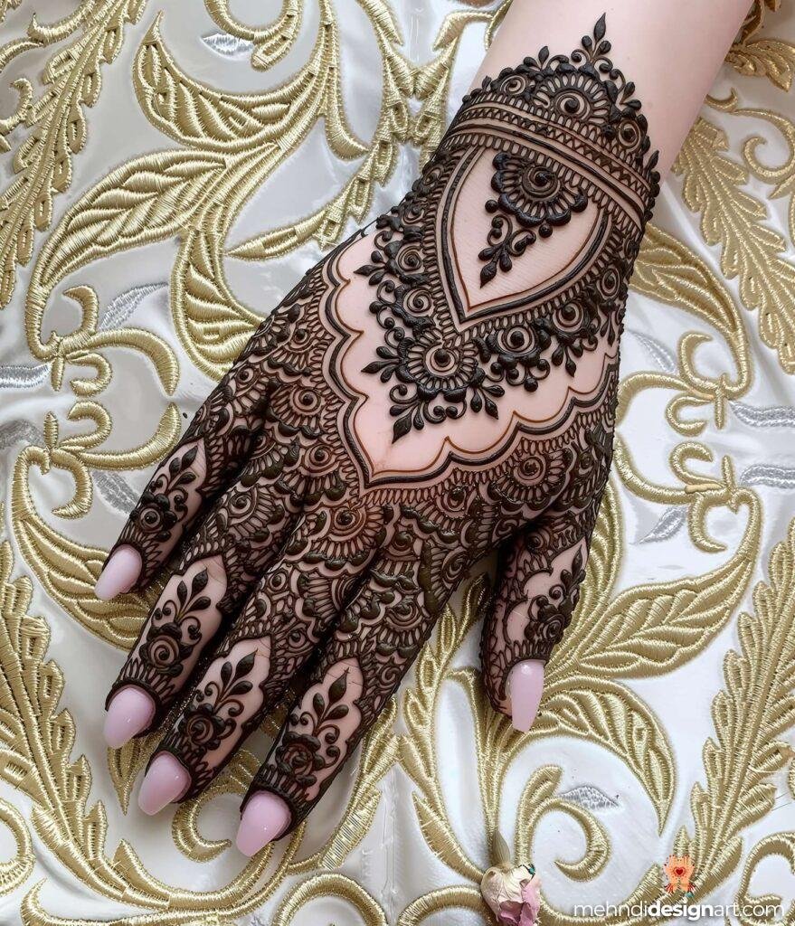 60+ Modern Full Hand Mehndi Design for a Trendy Look 41