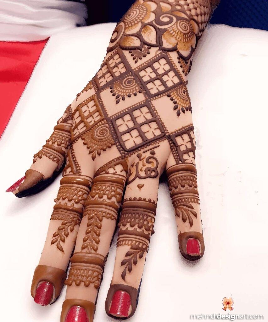 40+ Arabic Mehndi Designs for Full Hands: Timeless Elegance and Intricate Beauty 27