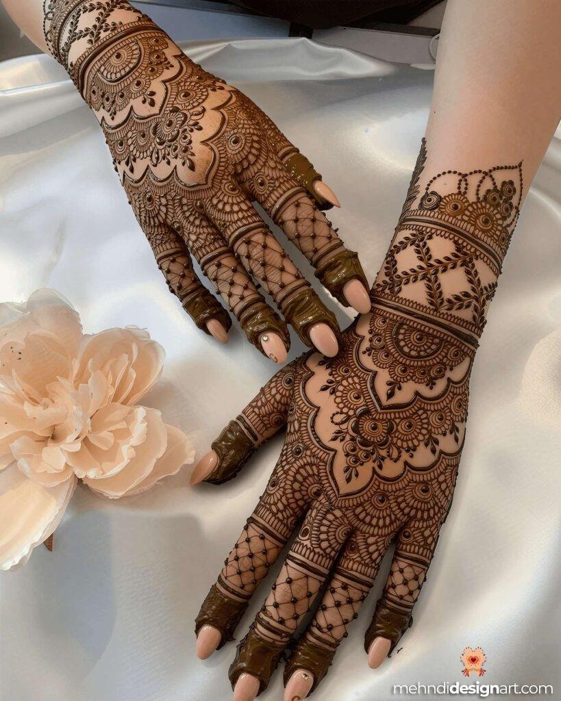 40+ Arabic Mehndi Designs for Full Hands: Timeless Elegance and Intricate Beauty 30