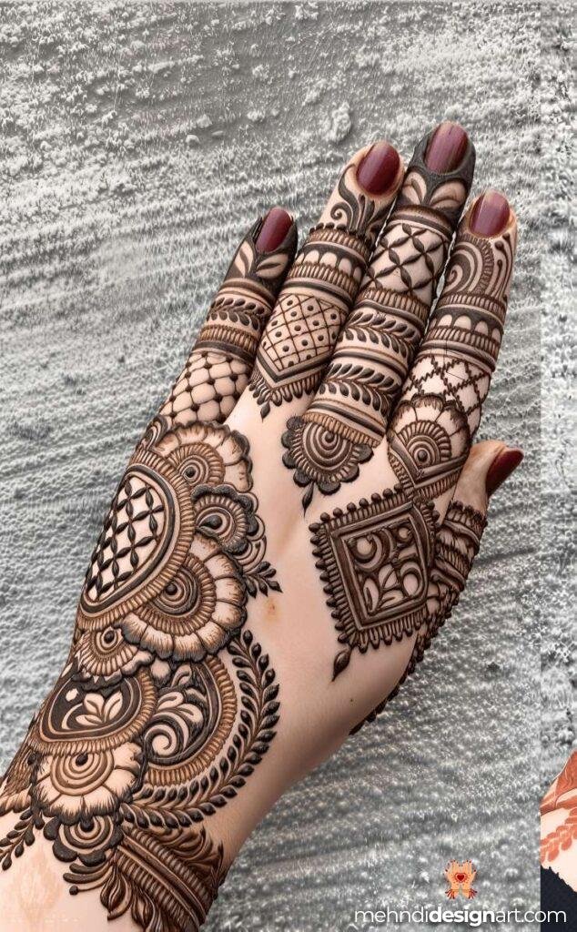 40+ Arabic Mehndi Designs for Full Hands: Timeless Elegance and Intricate Beauty 37
