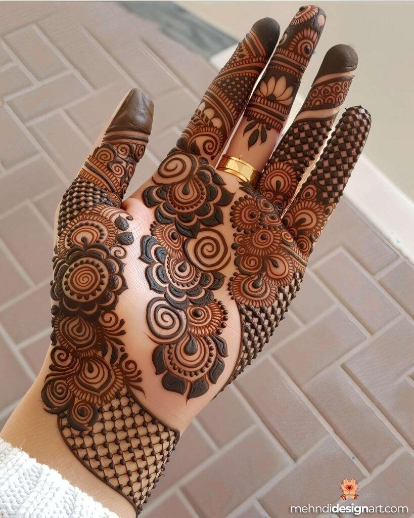 35+ Beautiful Easy Full Palm Mehndi Designs for Every Occasion 30