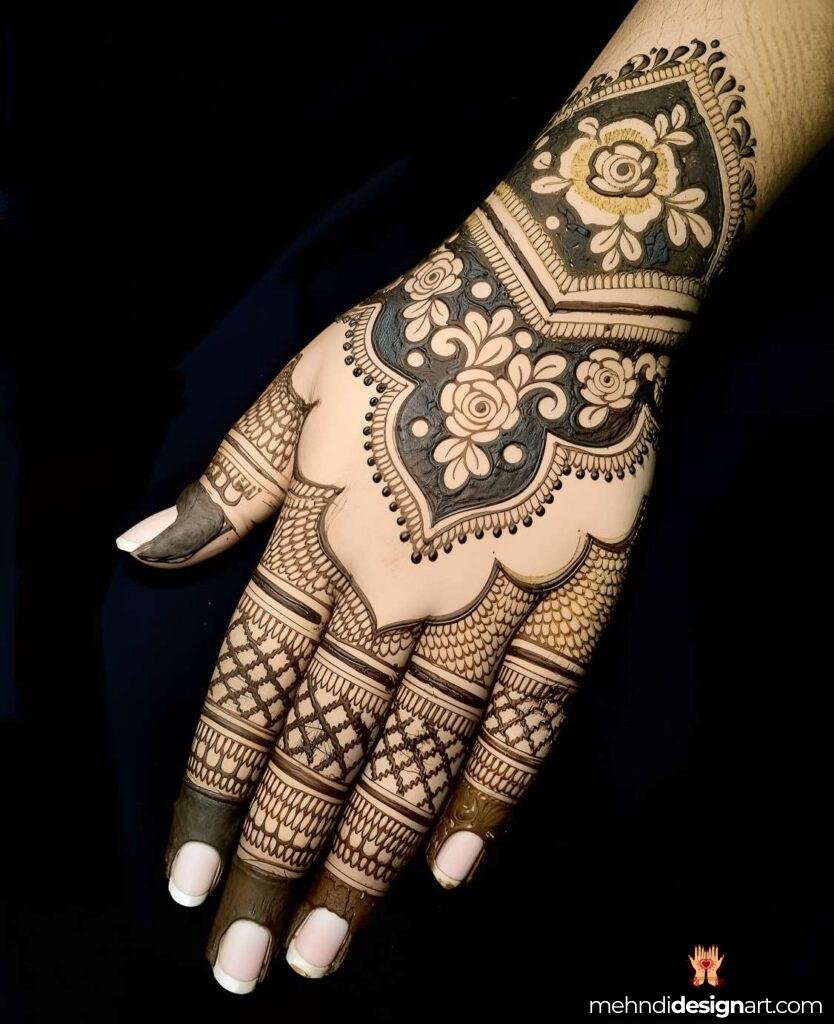 35+ Fancy Mehndi Designs for all Seasons 32