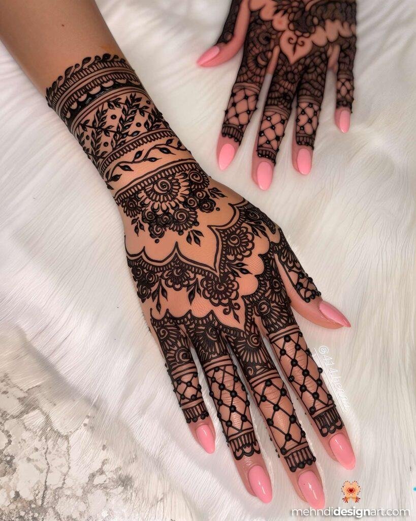 45+ Latest Arabic Mehndi Design That Elevates Style 3