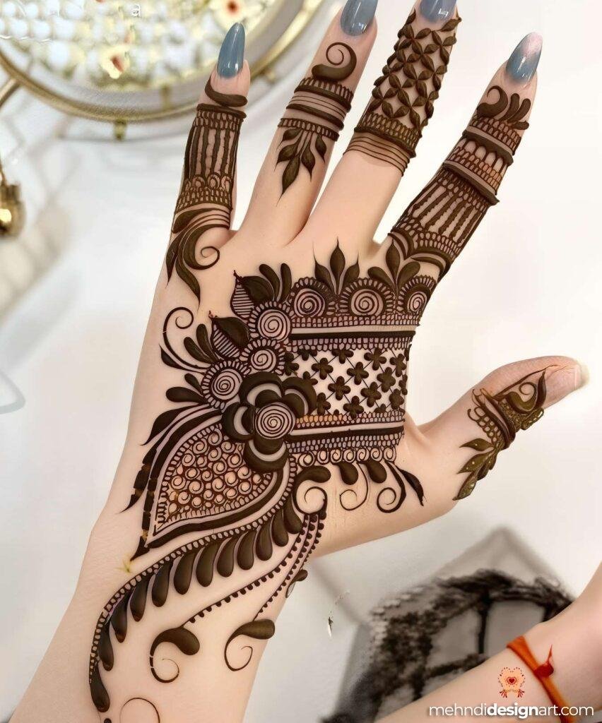 45+ Latest Arabic Mehndi Design That Elevates Style 38