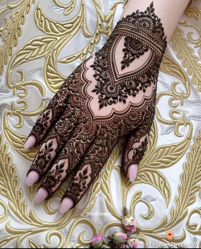 31+ Elegant Wedding Dulhan Mehndi Design for a Gorgeous Bridal Look 40