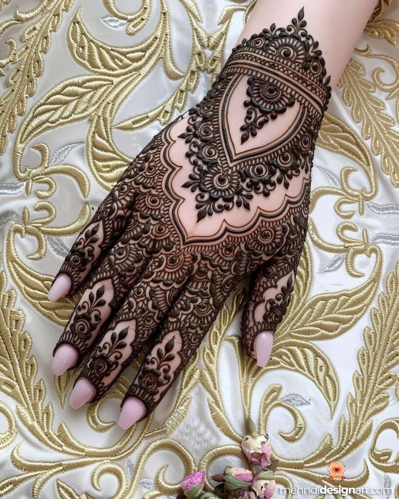 70+ Stylish Mehndi Design Back Hand: Elegant and Trendy Designs 35